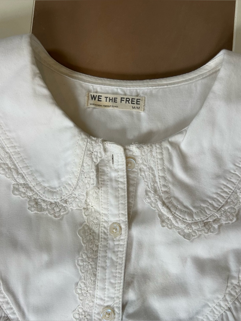 We The Free Summit Shirt White Lace Collar Cotton Blouse M - Picture 5 of 9